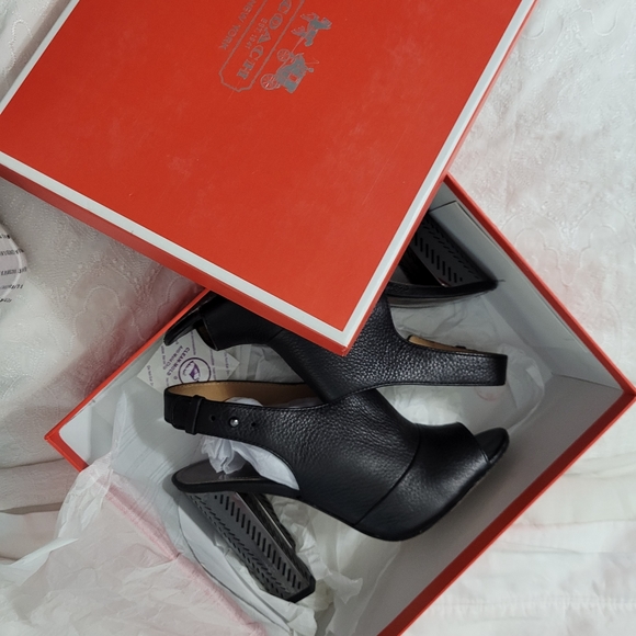 COACH Metal Heels 7 - Picture 1 of 8